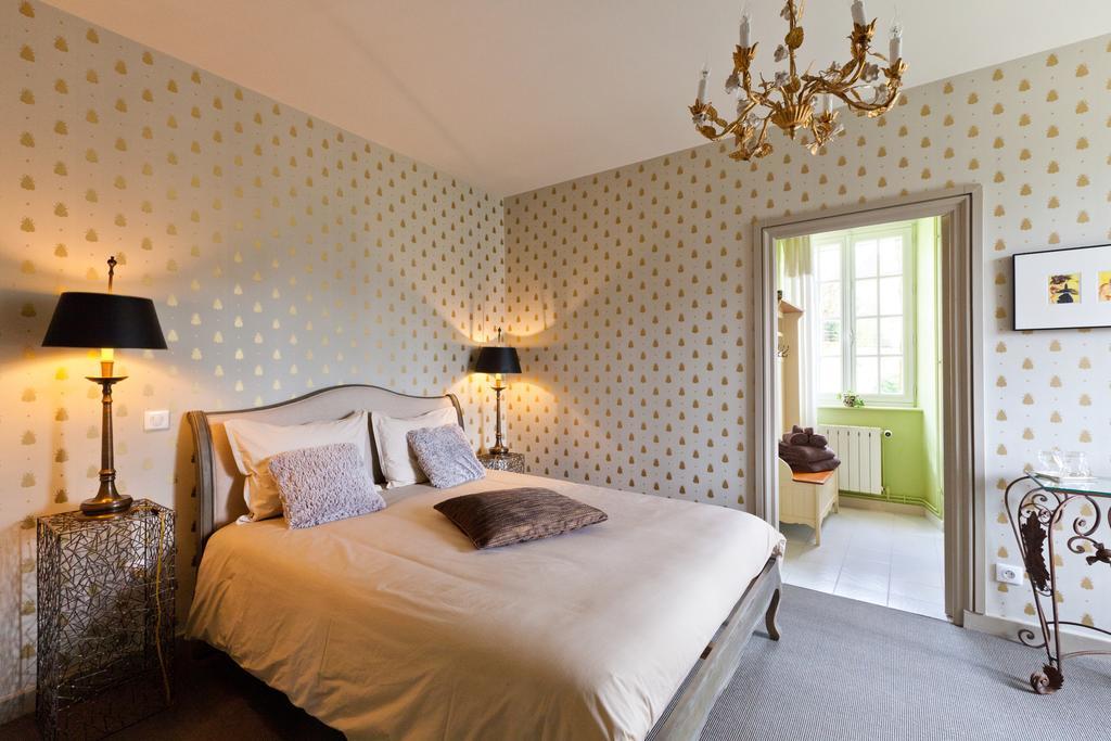 A L'Ombre Du Chateau Nans-sous-Sainte-Anne Room photo