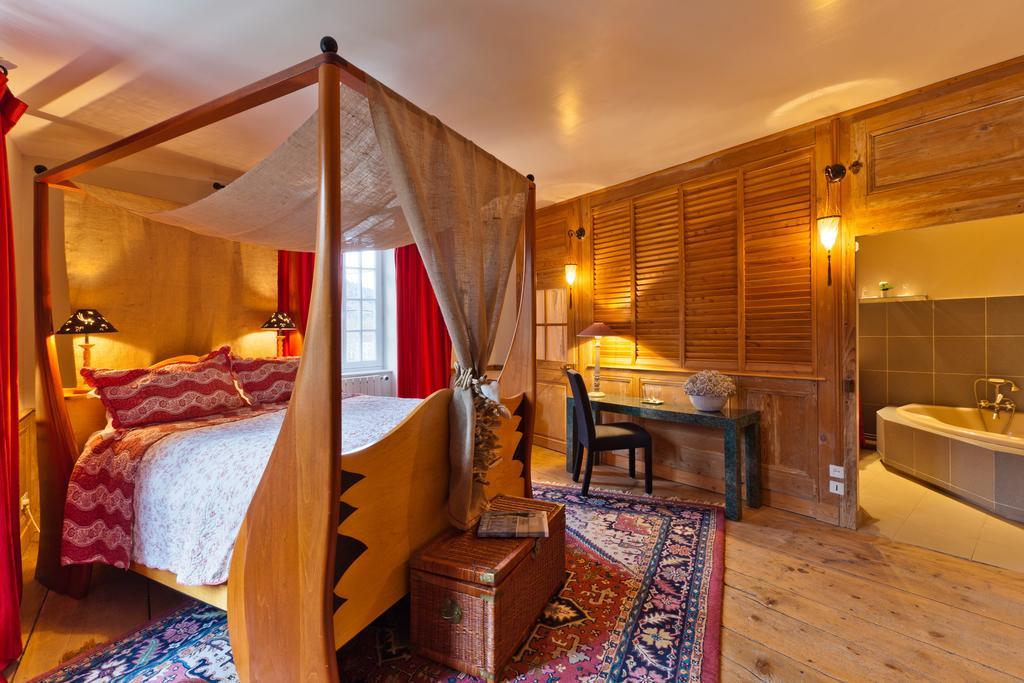 A L'Ombre Du Chateau Nans-sous-Sainte-Anne Room photo