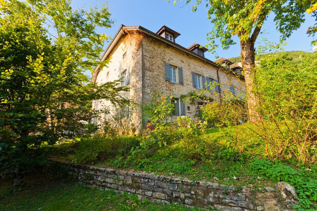 A L'Ombre Du Chateau Nans-sous-Sainte-Anne Exterior photo